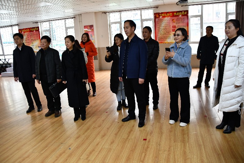 吉林市委教育工委深入桦甸市第一实验小学调研指导中小学党建工作