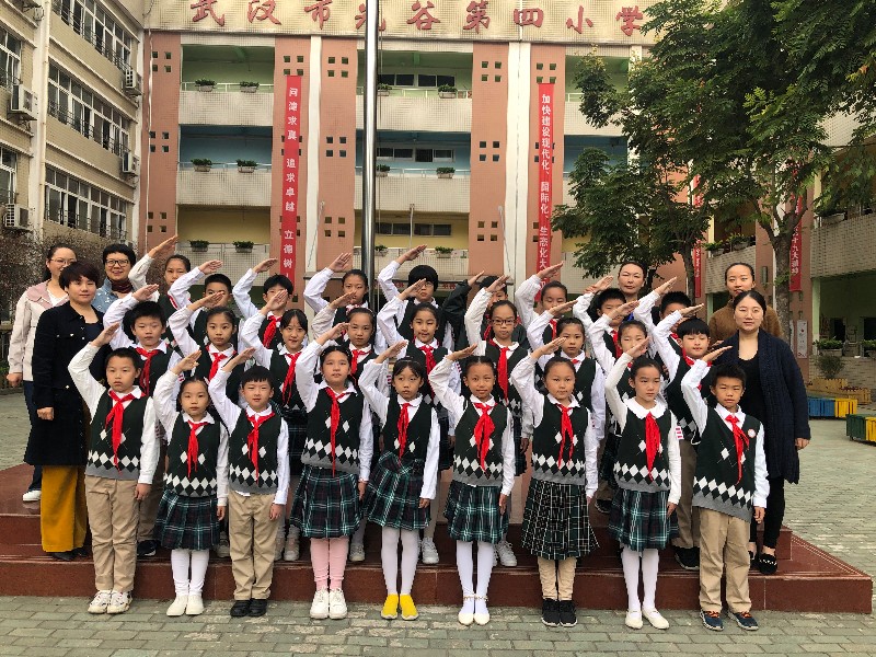 1573703474_0843_95228.jpg 敬礼.jpg