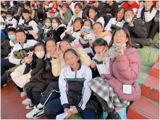 知恩于心感恩同行武汉市光谷第三初级中学第四届秋季田径运动会