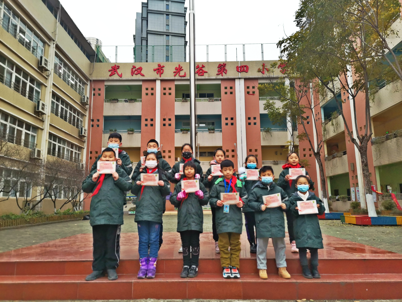 1607952957_4233_39350.png 护旗手(3).png