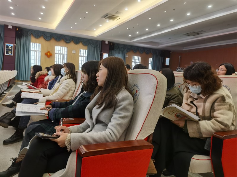 1615286598_9539_78556.jpg 老师们.jpg