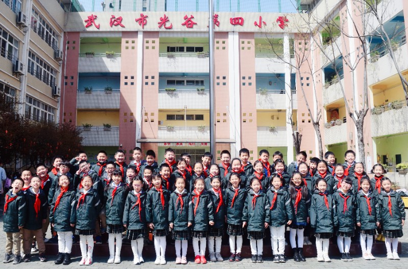 1617161575_6945_73117.jpg 2.全家福.jpg